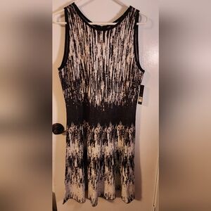 NWT- NIC+ZOE Black, Cream And Gold Patterned Midi Dress